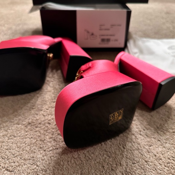 Versace Medusa platform sandals - Picture 9 of 13